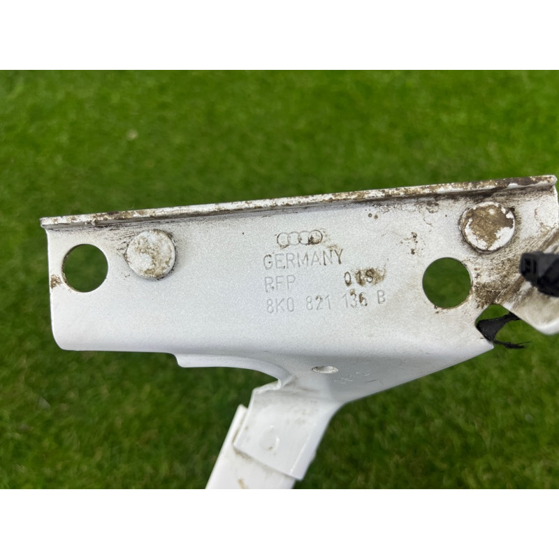 Крепление крыла (кузов и элементы) AUDI A4 B8 2012 2.0 CAEB 8K0821136M