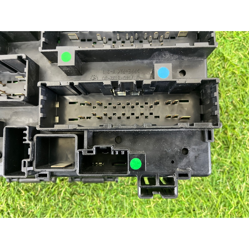 Блок предохранителей (электрика) Jeep Grand Cherokee WK2 2014 3.0 Diesel EXF 68194607AD