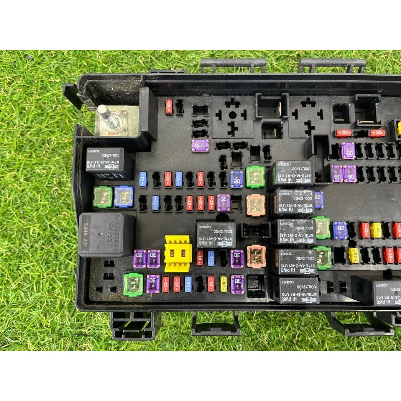 Блок предохранителей (электрика) Jeep Grand Cherokee WK2 2014 3.0 Diesel EXF 68194607AD