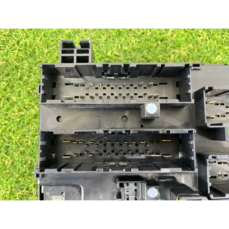 Блок предохранителей (электрика) Jeep Grand Cherokee WK2 2020 3.6 68425203AB