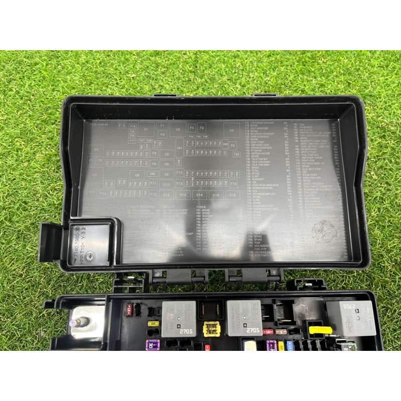 Блок предохранителей (электрика) Jeep Grand Cherokee WK2 2020 3.6 68425203AB