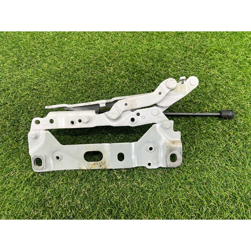 Петля капота (кузов и элементы) BMW 7-series F02 2011 4.4 N63 41007204555