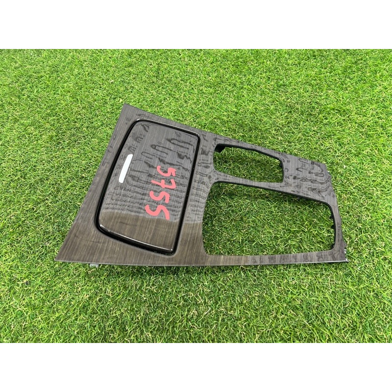 Декоративная накладка центральной консоли (салон) BMW 7-series F02 2011 4.4 N63 51169179845