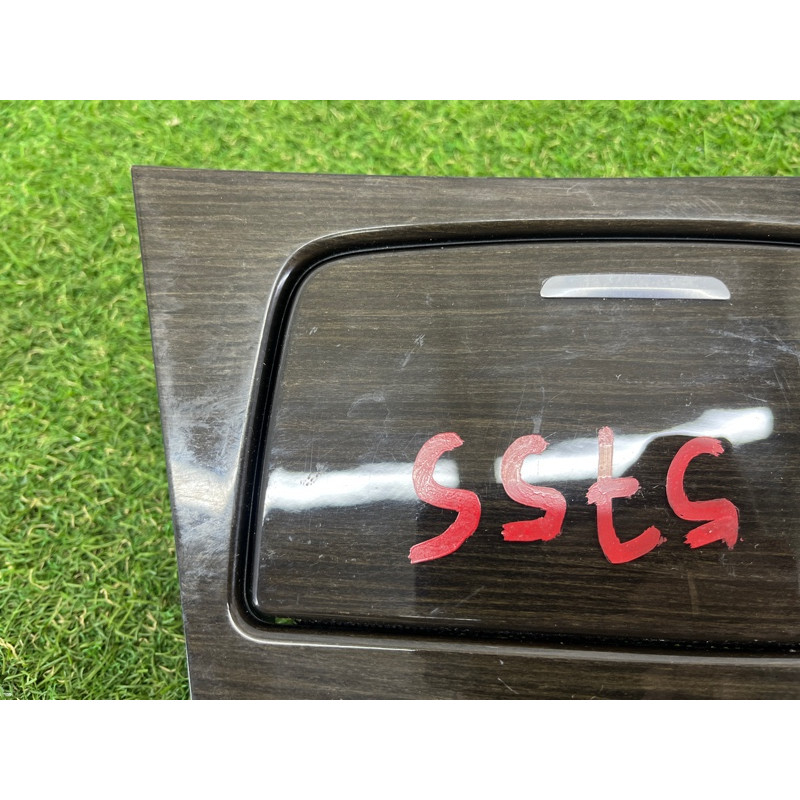 Декоративная накладка центральной консоли (салон) BMW 7-series F02 2011 4.4 N63 51169179845