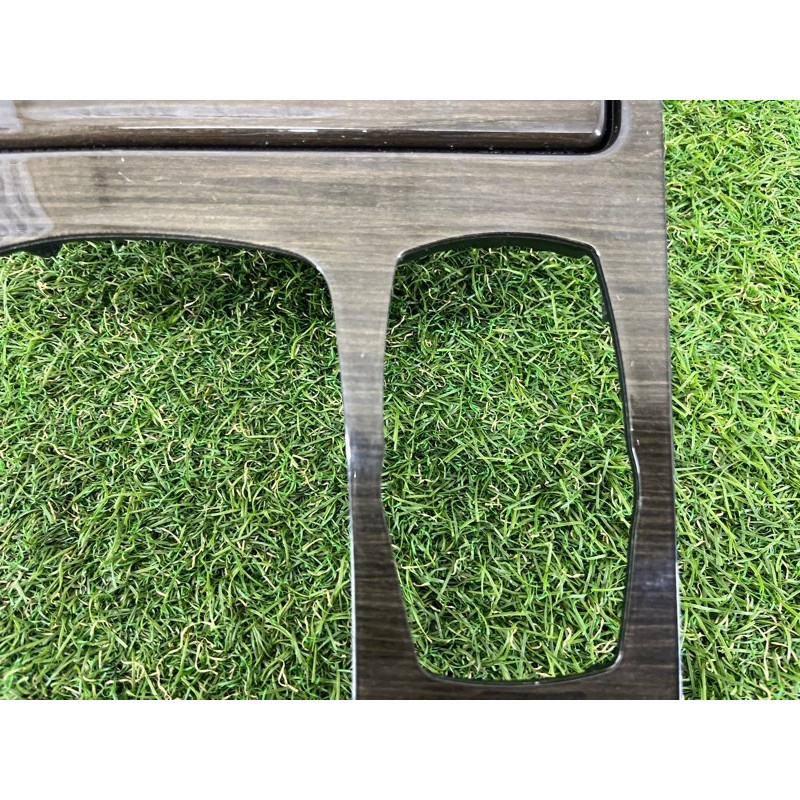 Декоративная накладка центральной консоли (салон) BMW 7-series F02 2011 4.4 N63 51169179845