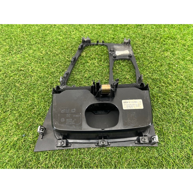 Декоративная накладка центральной консоли (салон) BMW 7-series F02 2011 4.4 N63 51169179845