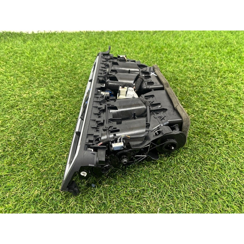 Центральный дефлектор салона (салон) BMW 7-series F02 2011 4.4 N63 64229115859