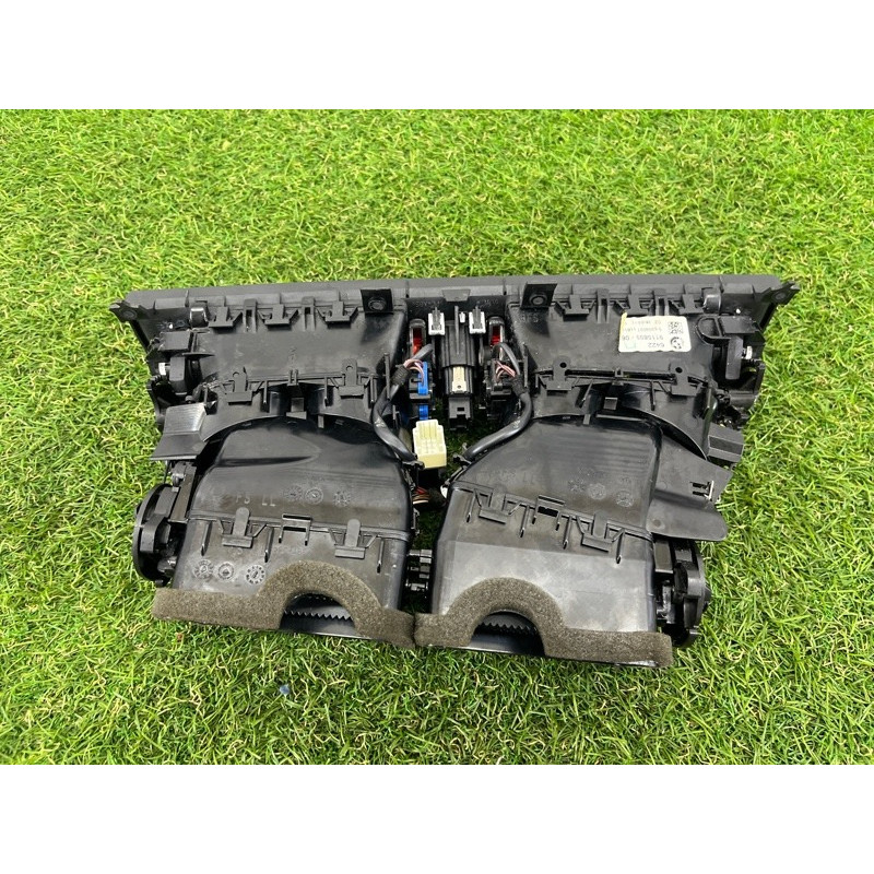 Центральный дефлектор салона (салон) BMW 7-series F02 2011 4.4 N63 64229115859