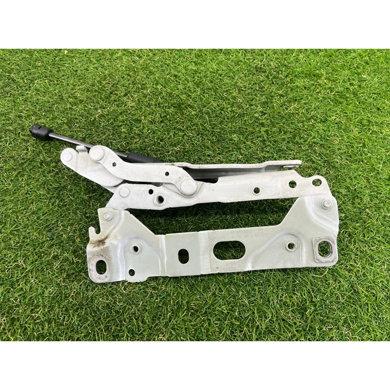 Петля капота (кузов и элементы) BMW 7-series F02 2011 4.4 N63 41007204556