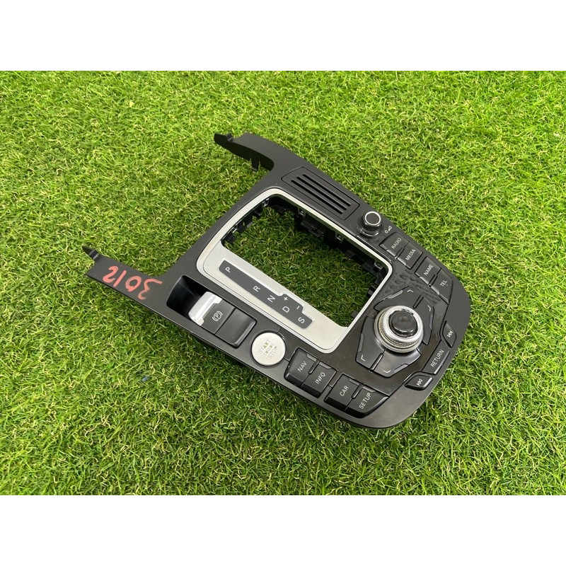 Панель управления мультимедиа (электрика / блок управления) AUDI Q5 8R 2012 3.2 CALB 8T0919609GWFX