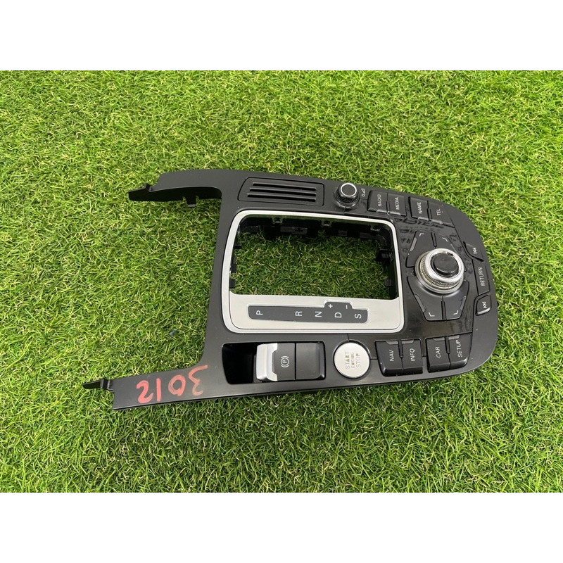 Панель управления мультимедиа (электрика / блок управления) AUDI Q5 8R 2012 3.2 CALB 8T0919609GWFX