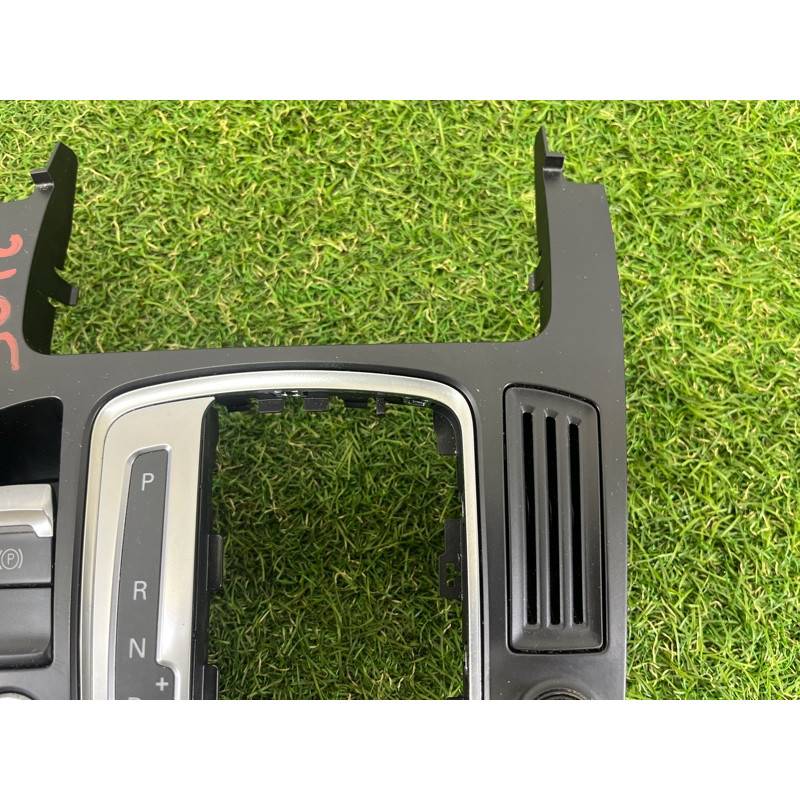 Панель управления мультимедиа (электрика / блок управления) AUDI Q5 8R 2012 3.2 CALB 8T0919609GWFX