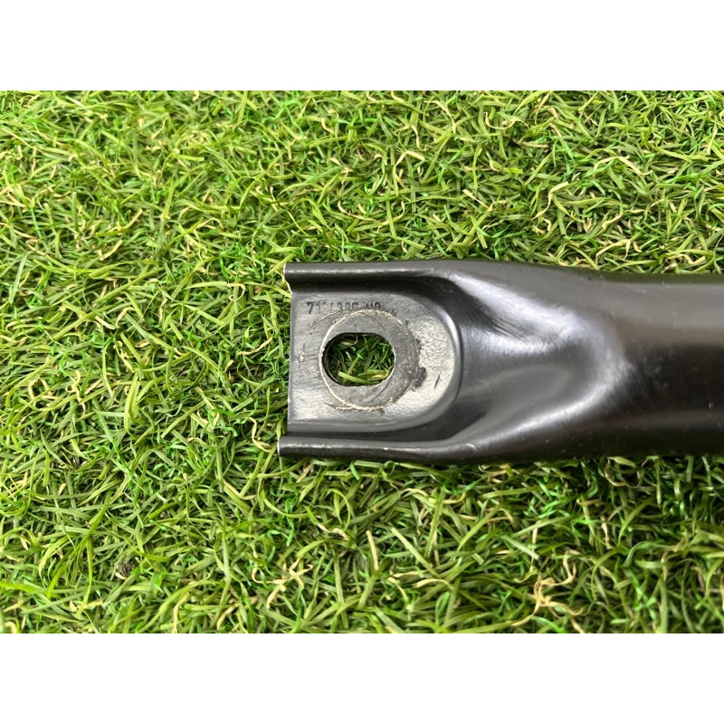 Распорка передней панели (кузов и элементы) BMW 7-series F02 2011 4.4 N63 51717184385