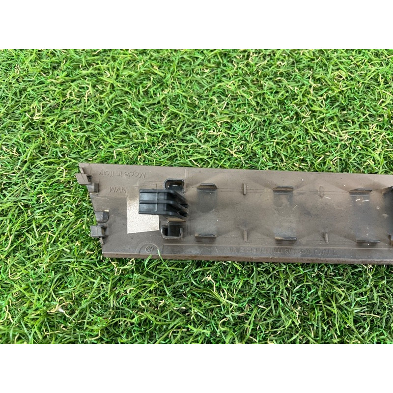 Декоративная накладка карты двери (салон) Volkswagen Touareg NF 2013 3.6 7P6867440LME1