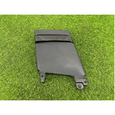 Обшивка стойки центральная