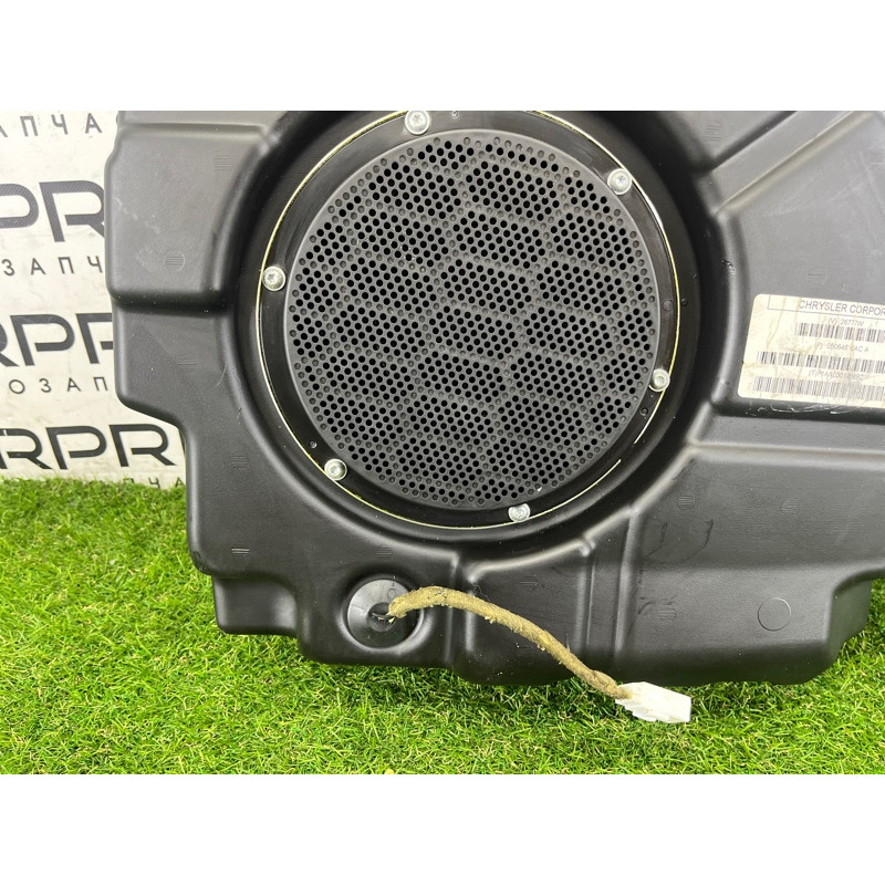 Сабвуфер (электрика) Jeep Grand Cherokee WK2 2014 3.0 Diesel EXF 5064610AC