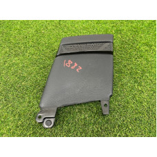 Обшивка стойки центральная