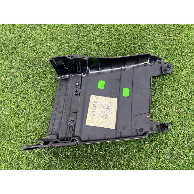 Обшивка стойки центральная (салон) BMW 5-series Gran Turismo F07 2011 3.0 N55B30 51437235104