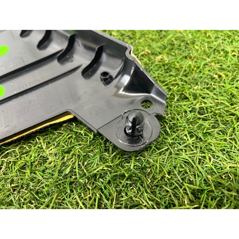 Обшивка стойки центральная (салон) BMW 5-series Gran Turismo F07 2011 3.0 N55B30 51437235104