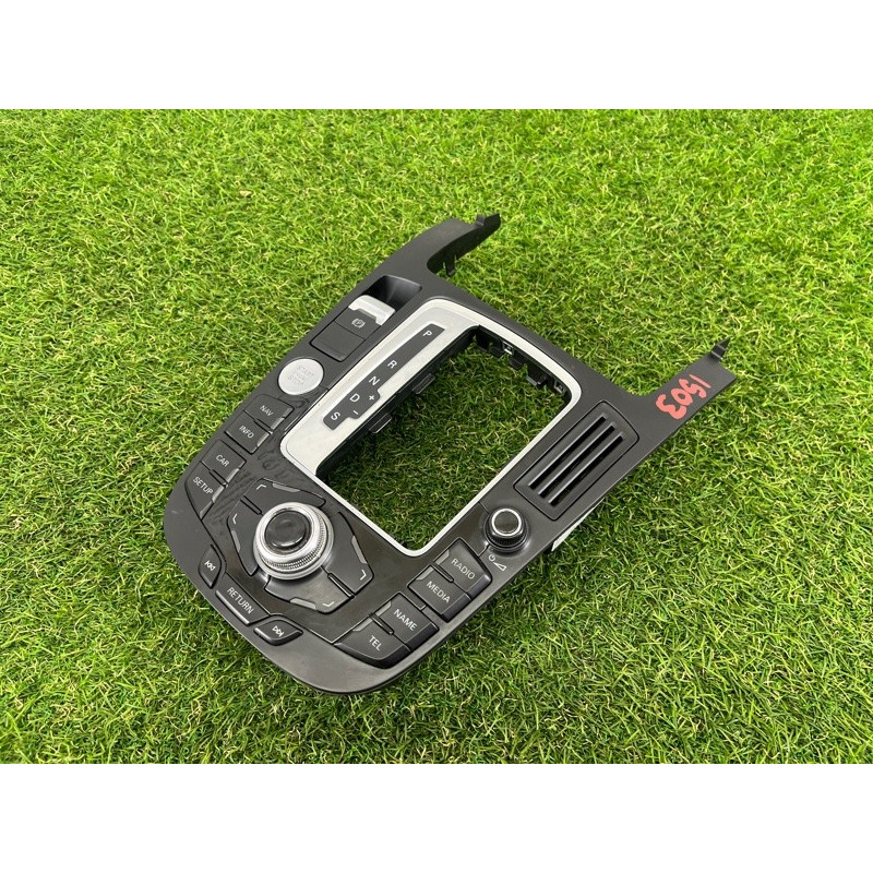 Накладка центральной консоли (салон) AUDI A4 B8 2012 2.0 CAEB 8T0919609GWFX