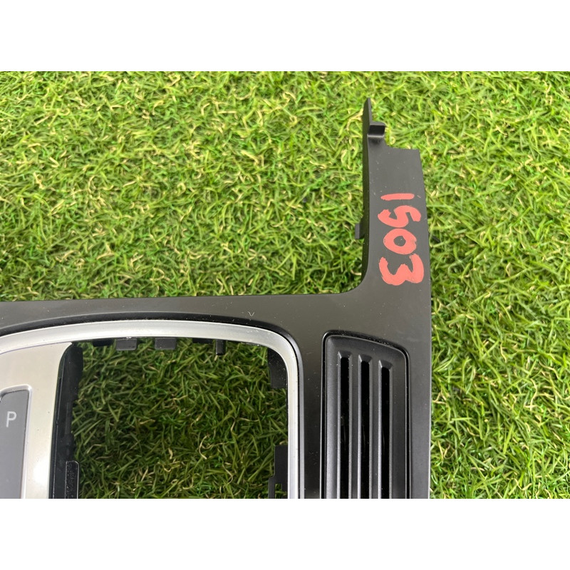 Накладка центральной консоли (салон) AUDI A4 B8 2012 2.0 CAEB 8T0919609GWFX