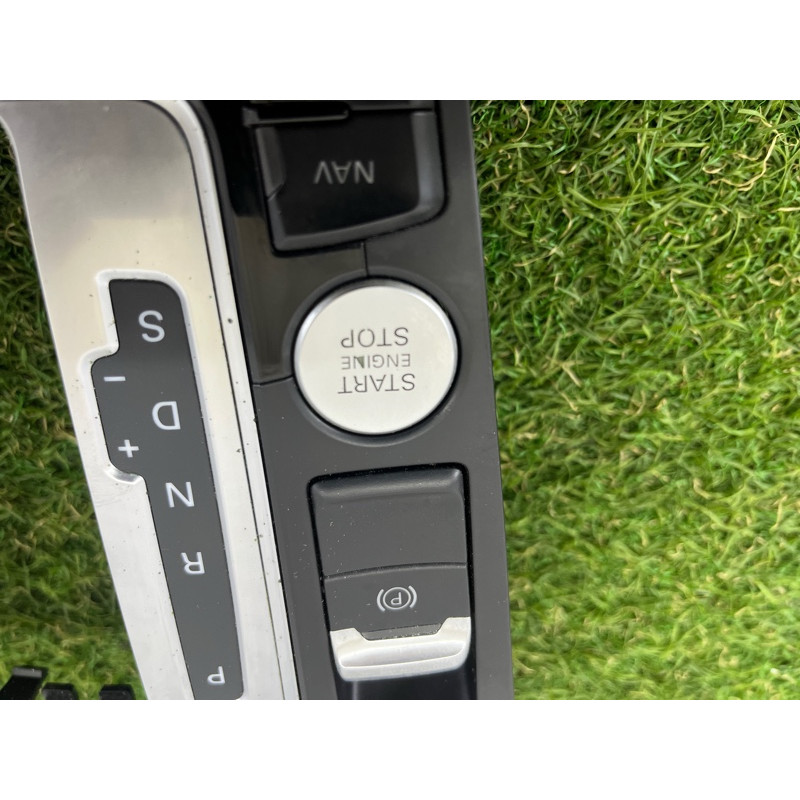 Накладка центральной консоли (салон) AUDI A4 B8 2012 2.0 CAEB 8T0919609GWFX