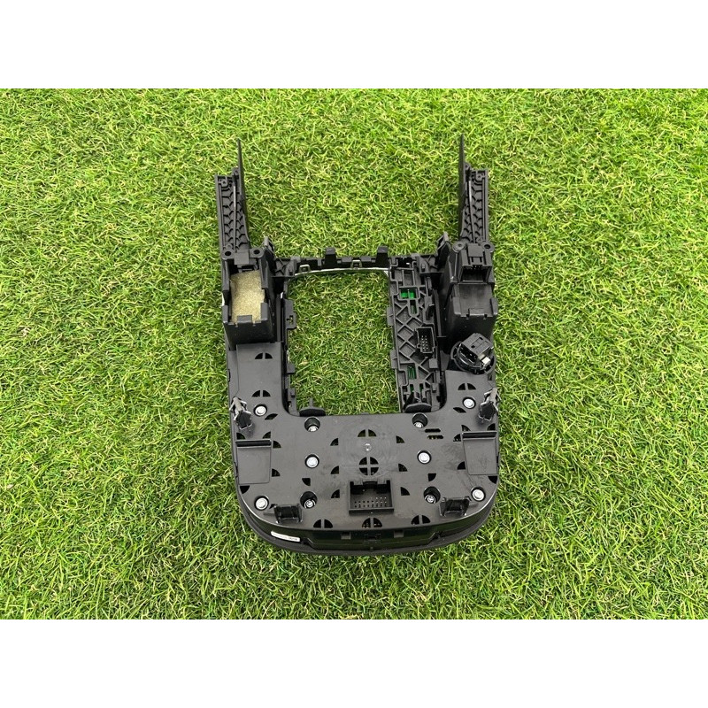 Накладка центральной консоли (салон) AUDI A4 B8 2012 2.0 CAEB 8T0919609GWFX