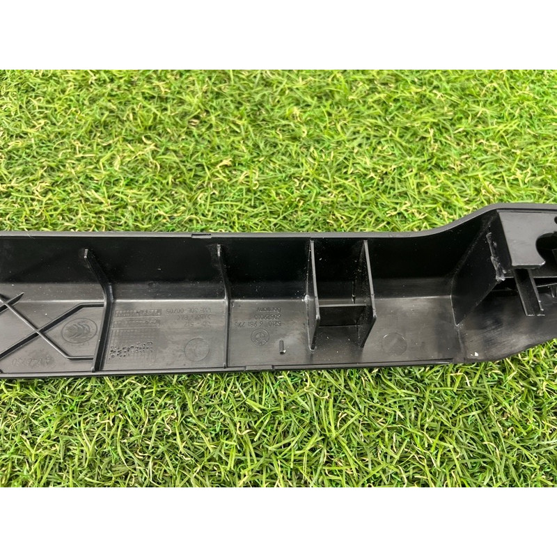 Накладка сидения (салон) BMW 5-series Gran Turismo F07 2011 3.0 N55B30 52109168251