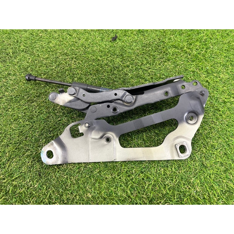 Петля капота (кузов и элементы) BMW 5-series Gran Turismo F07 2011 3.0 N55B30 41617229636