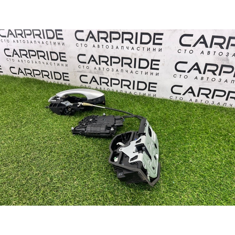 Замок двери (кузов и элементы) BMW 7-series F02 2011 4.4 N63 51225A36E15