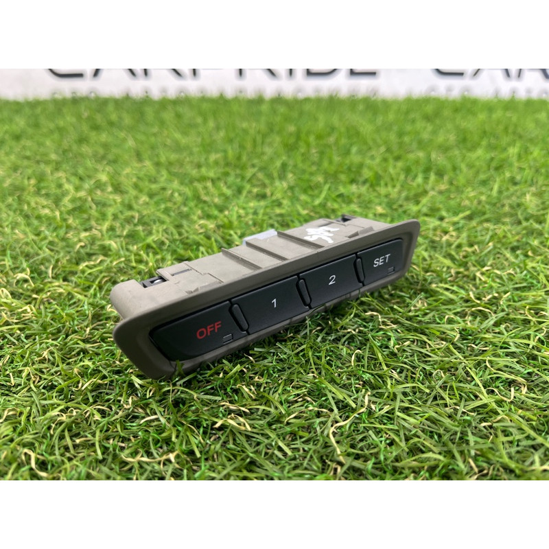 Кнопка памяти сидения (электрика / кнопки) AUDI Q5 8R 2012 3.2 CALB 8R0959769V10