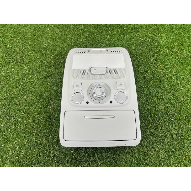 Плафон салона (салон) AUDI A4 B8 2012 2.0 CAEB 8T0947140T64