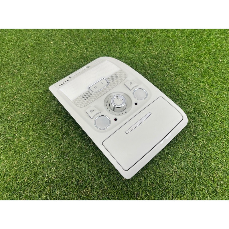 Плафон салона (салон) AUDI A4 B8 2012 2.0 CAEB 8T0947140T64