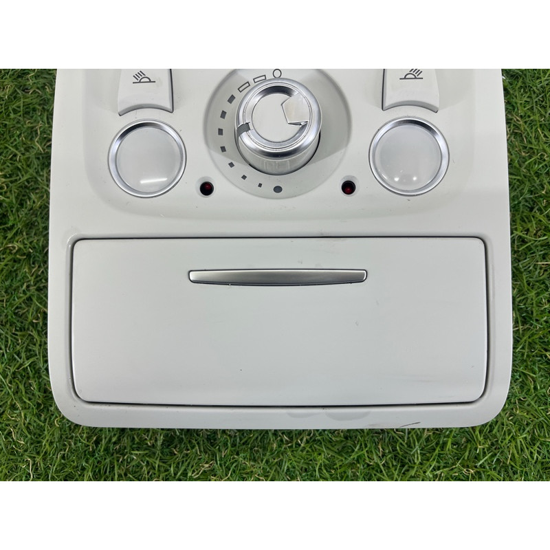 Плафон салона (салон) AUDI A4 B8 2012 2.0 CAEB 8T0947140T64