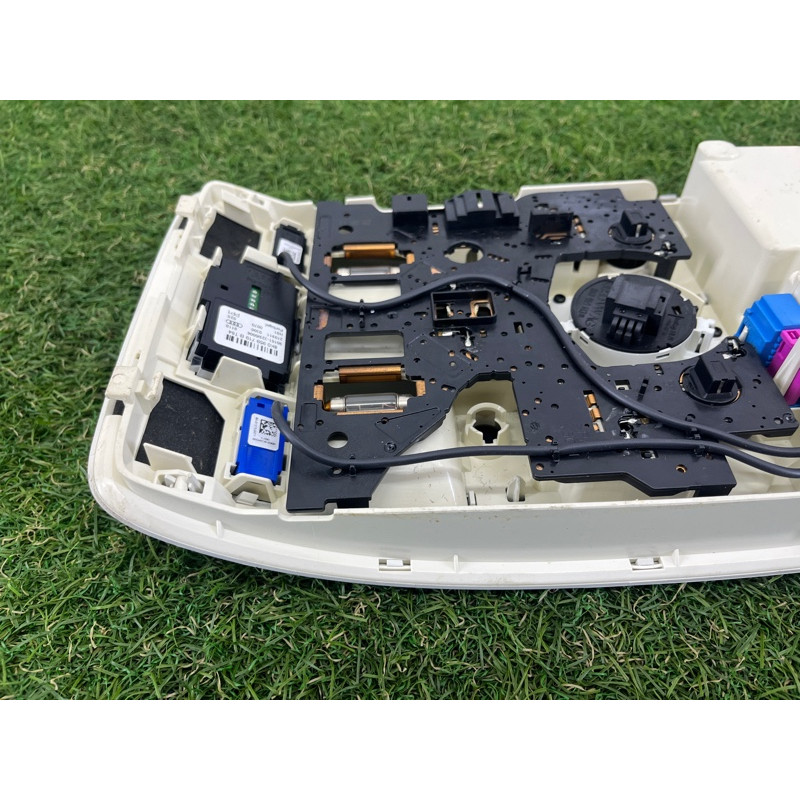 Плафон салона (салон) AUDI A4 B8 2012 2.0 CAEB 8T0947140T64