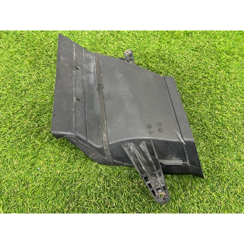 Воздухозаборник (впускная система) AUDI A4 B8 2012 2.0 CAEB 8K0129617