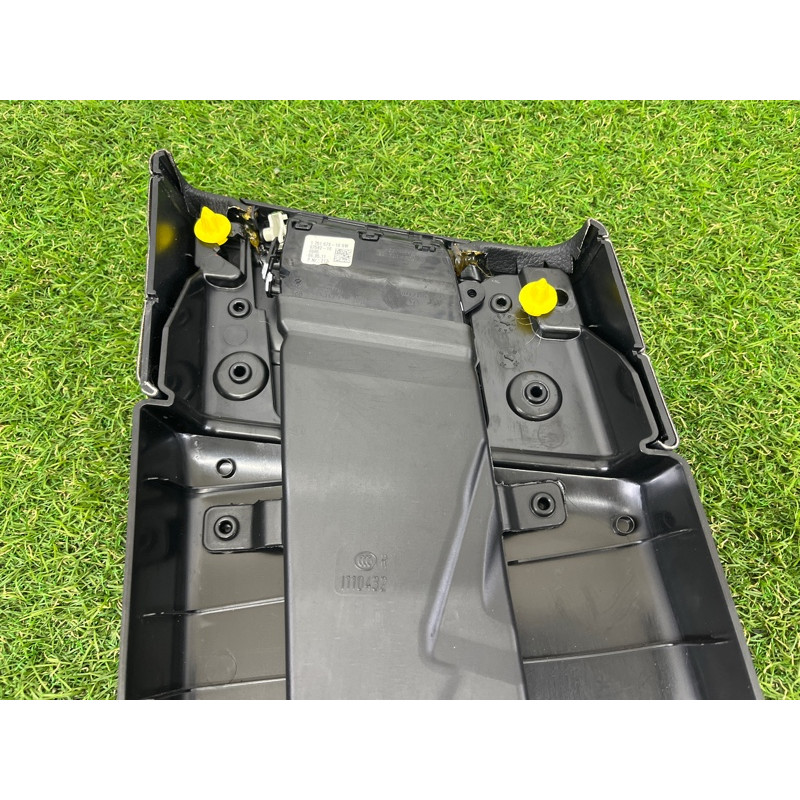 Обшивка стойки центральная (салон) BMW 5-series Gran Turismo F07 2011 3.0 N55B30 51437221710