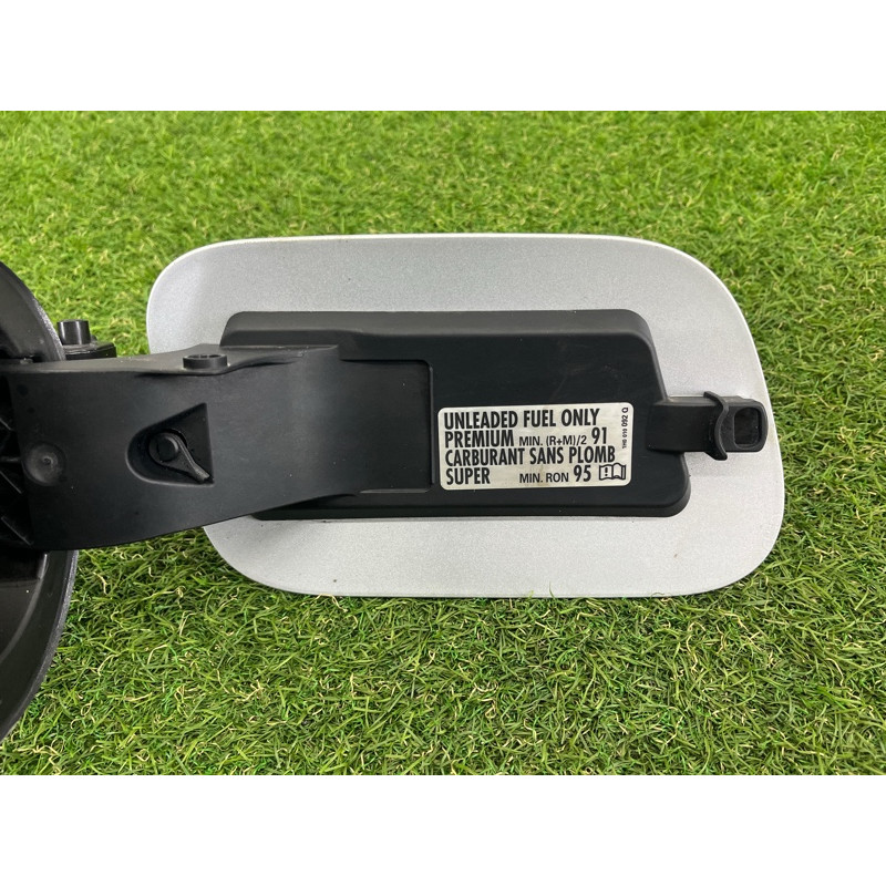 Кришка паливного бака (кузов і елементи) Volkswagen Touareg NF 2013 3.6 7P6809857A