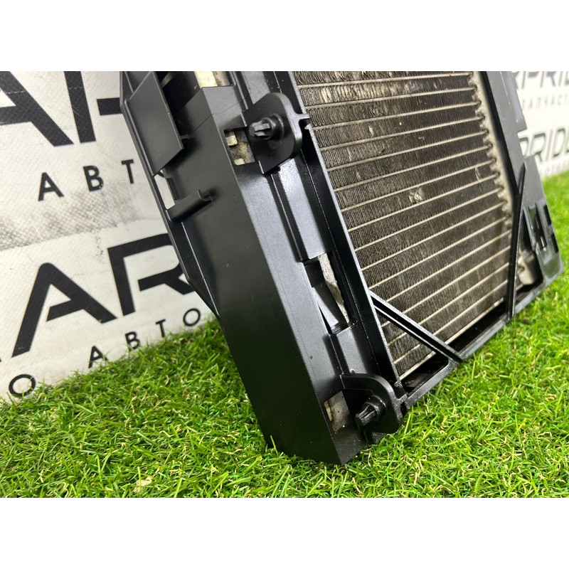 Радиатор охлаждения дополнительный (система охлаждения) BMW 7-series F02 2011 4.4 N63 17117805630