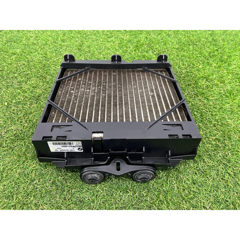 Радиатор масляный (система охлаждения) BMW 7-series F02 2011 4.4 N63 17217572542