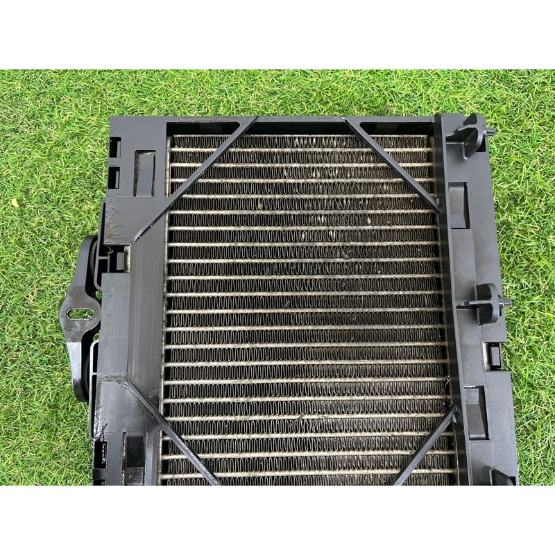 Радиатор масляный (система охлаждения) BMW 7-series F02 2011 4.4 N63 17217572542