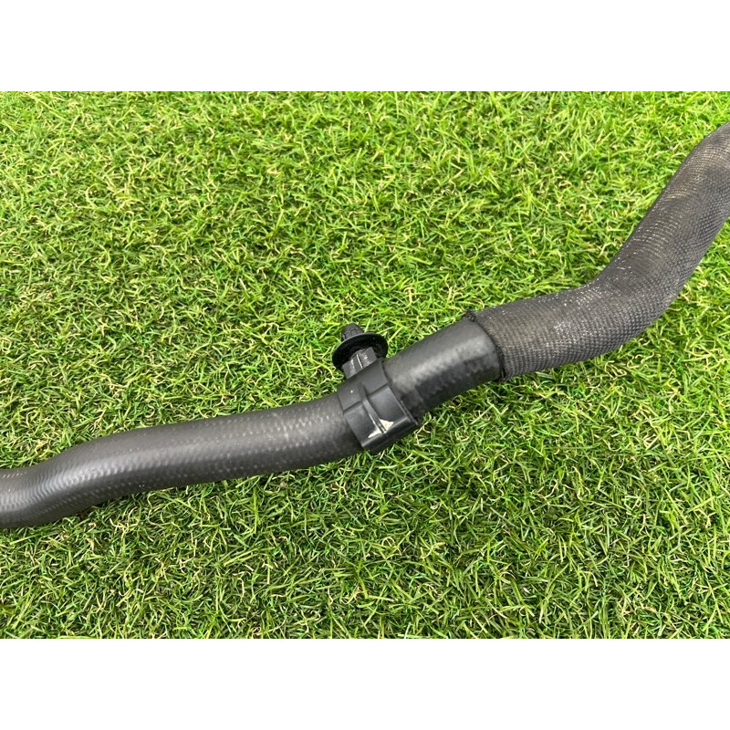 Шланг (система охолодження) BMW 3-series E93 2008 3.0 N54 64216983858