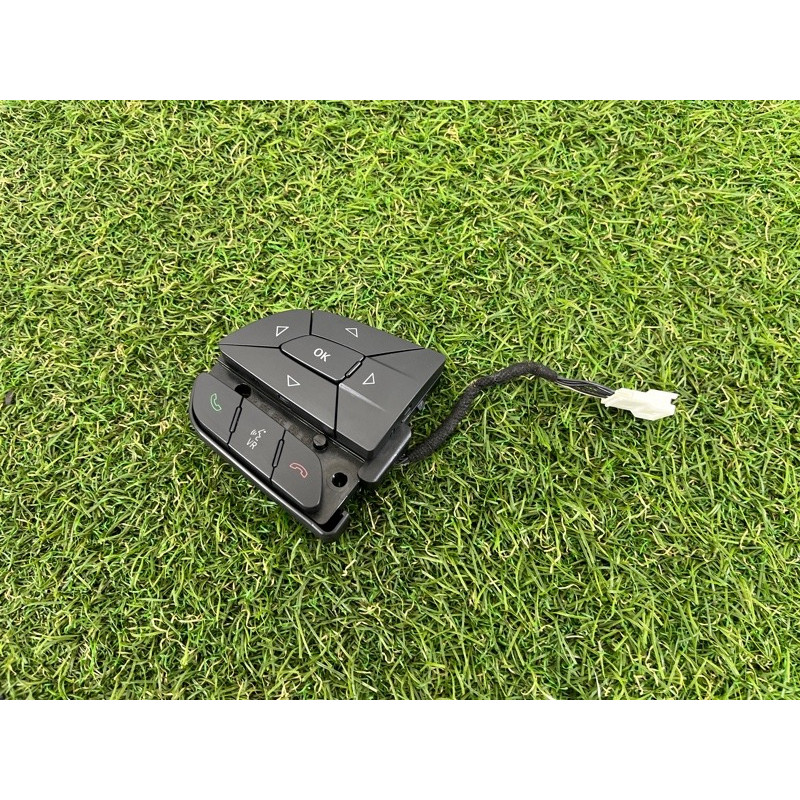 Кнопки руля (электрика / кнопки) Jeep Grand Cherokee WK2 2014 3.0 Diesel EXF 68159639AC