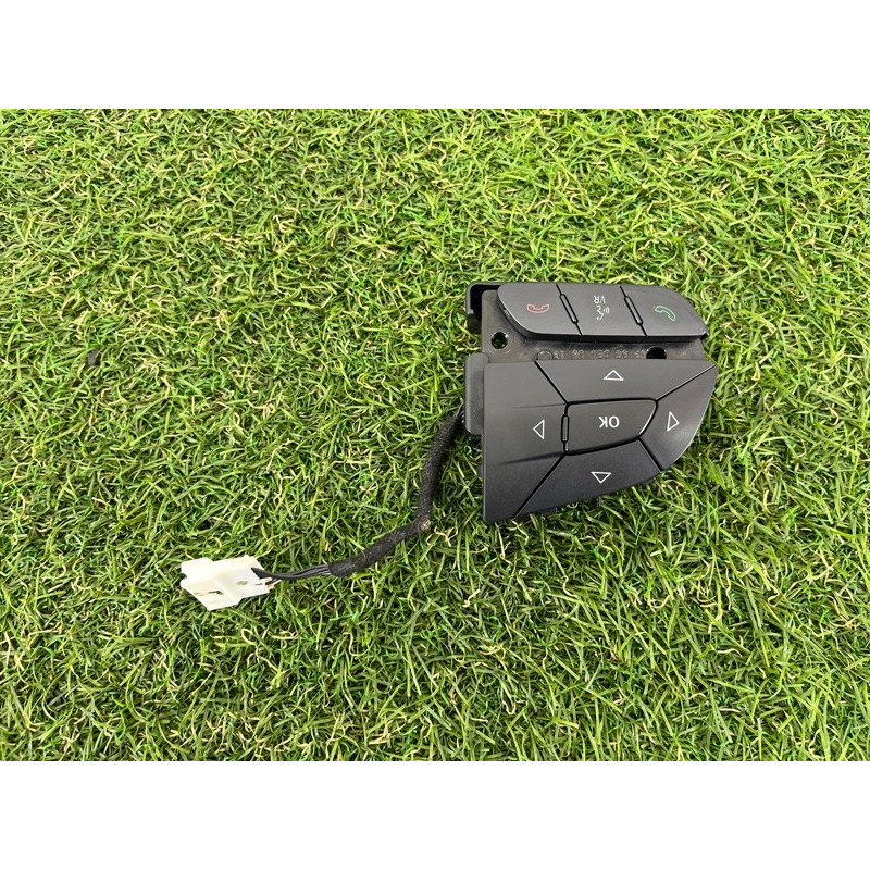 Кнопки руля (электрика / кнопки) Jeep Grand Cherokee WK2 2014 3.0 Diesel EXF 68159639AC