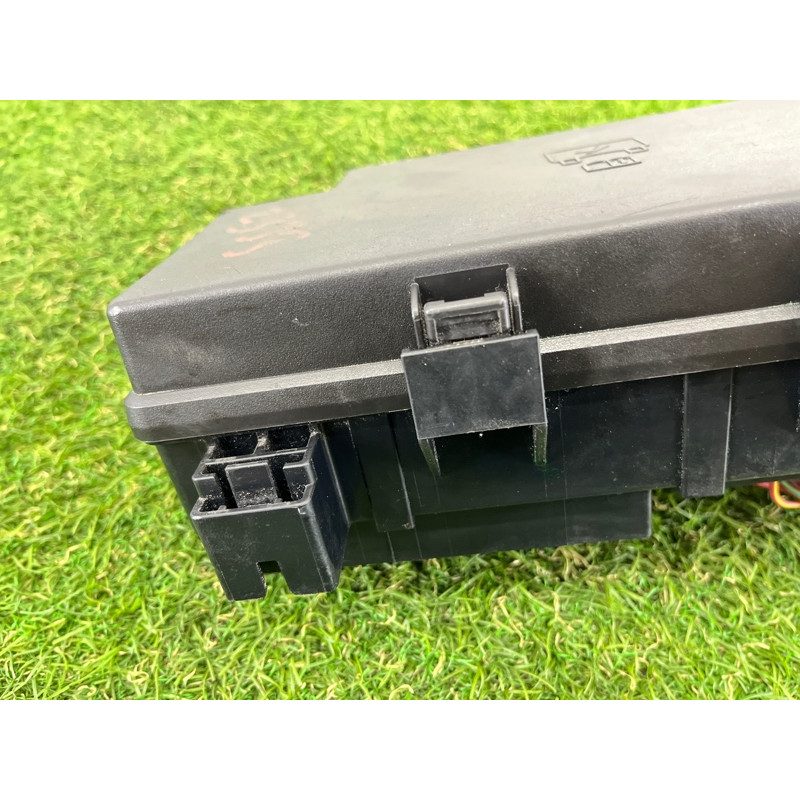 Блок предохранителей (электрика) Jeep Grand Cherokee WK2 2017 68251626AC