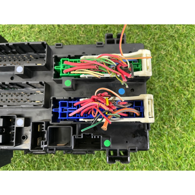 Блок предохранителей (электрика) Jeep Grand Cherokee WK2 2017 68251626AC