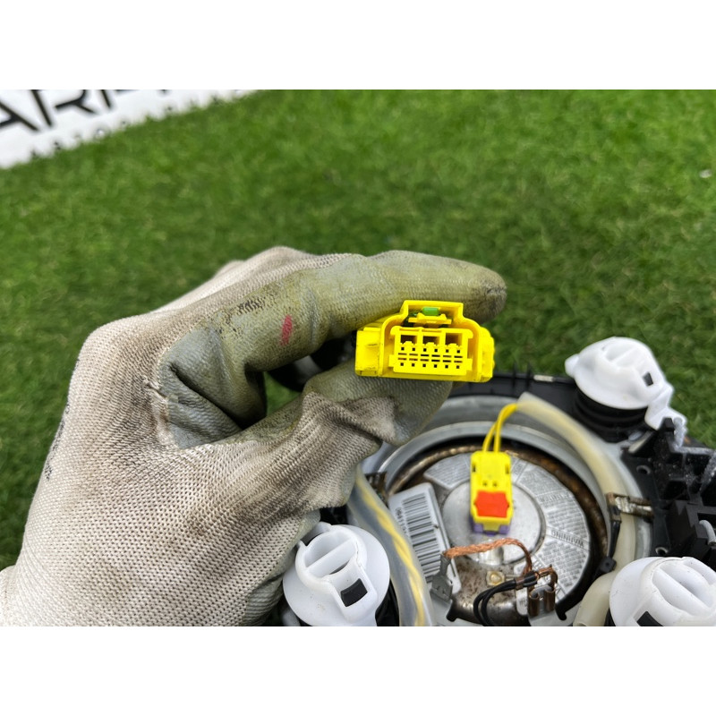 Airbag руля (airbag / безопасность) Volkswagen Touareg NF 2013 3.6 7P6880201H81U