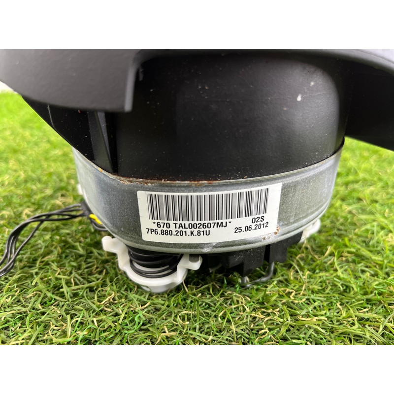 Airbag руля (airbag / безопасность) Volkswagen Touareg NF 2013 3.6 7P6880201H81U