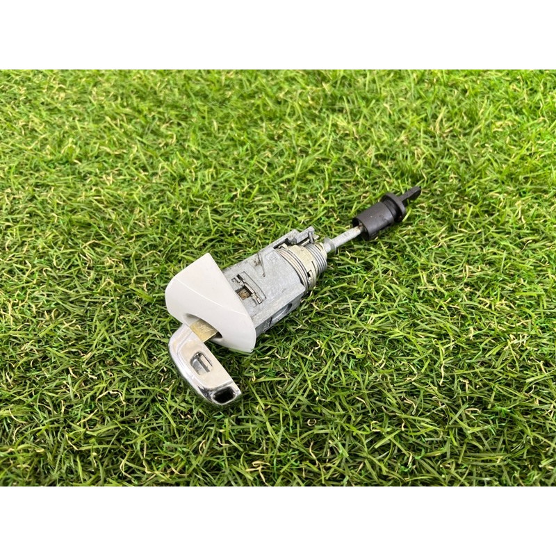 Личинка замка двери с ключом (кузов и элементы) AUDI Q5 8R 2012 3.2 CALB 107837167BH