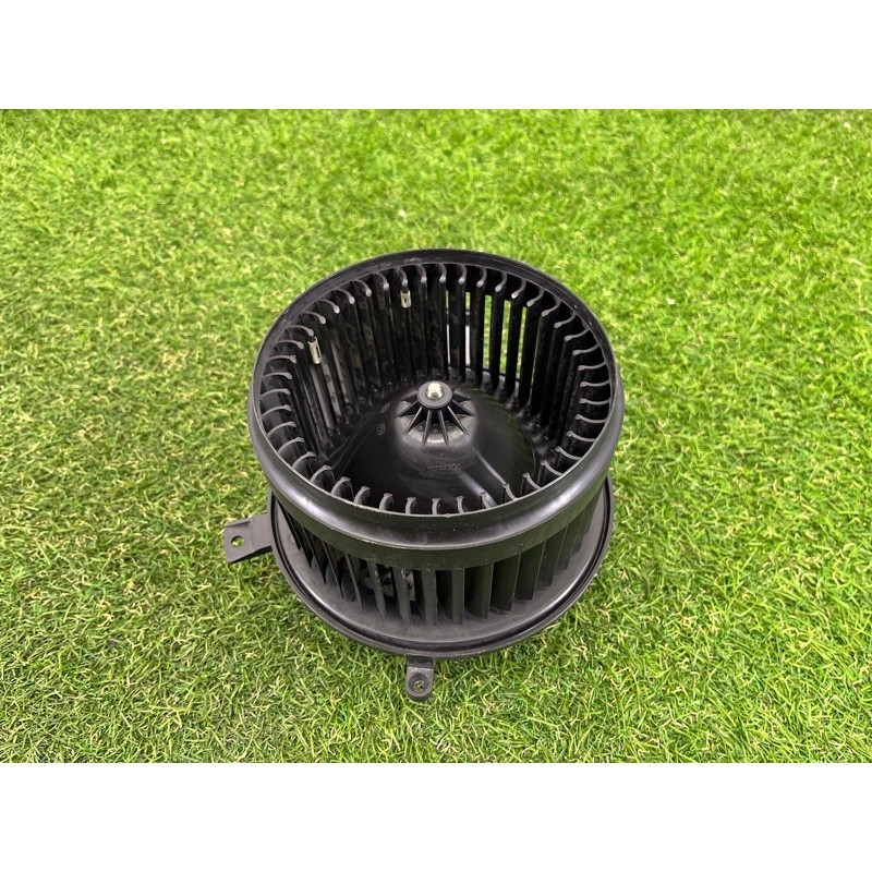 Мотор печки (отопление и кондиционирование) Jeep Grand Cherokee WK2 2017 68224166AB